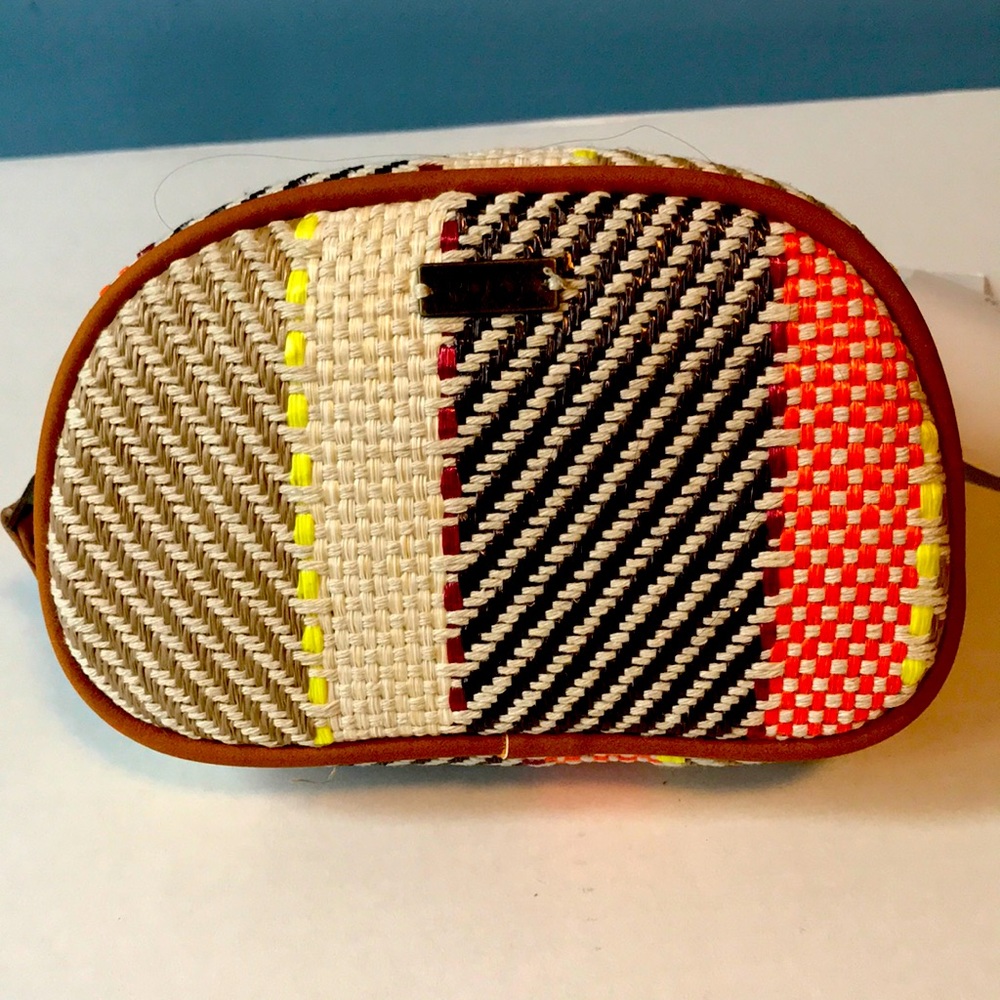 New with tags! Roxy Fanny Pack!